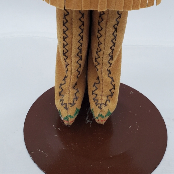 Avon Porcelain Figurine International Collection Tasime Native American Indian - Picture 6 of 15